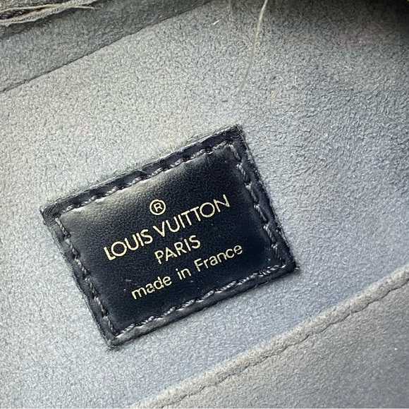 Vintage Louis Vuitton Jasmine Black Epi Leather - Picture 12 of 16